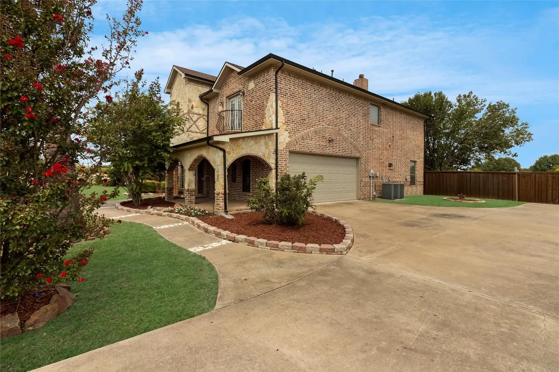 Photo of 815 Meadow Lark Lane