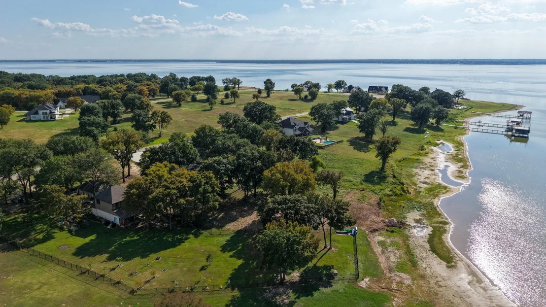 Photo of 1520 Shoreline Drive