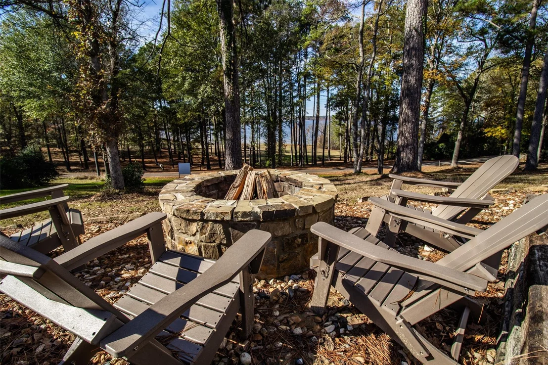 Photo of 449 Lakeview Circle