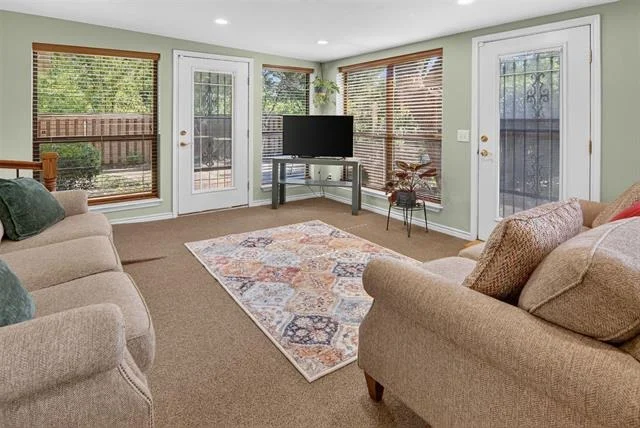 Photo of 825 Elm Street