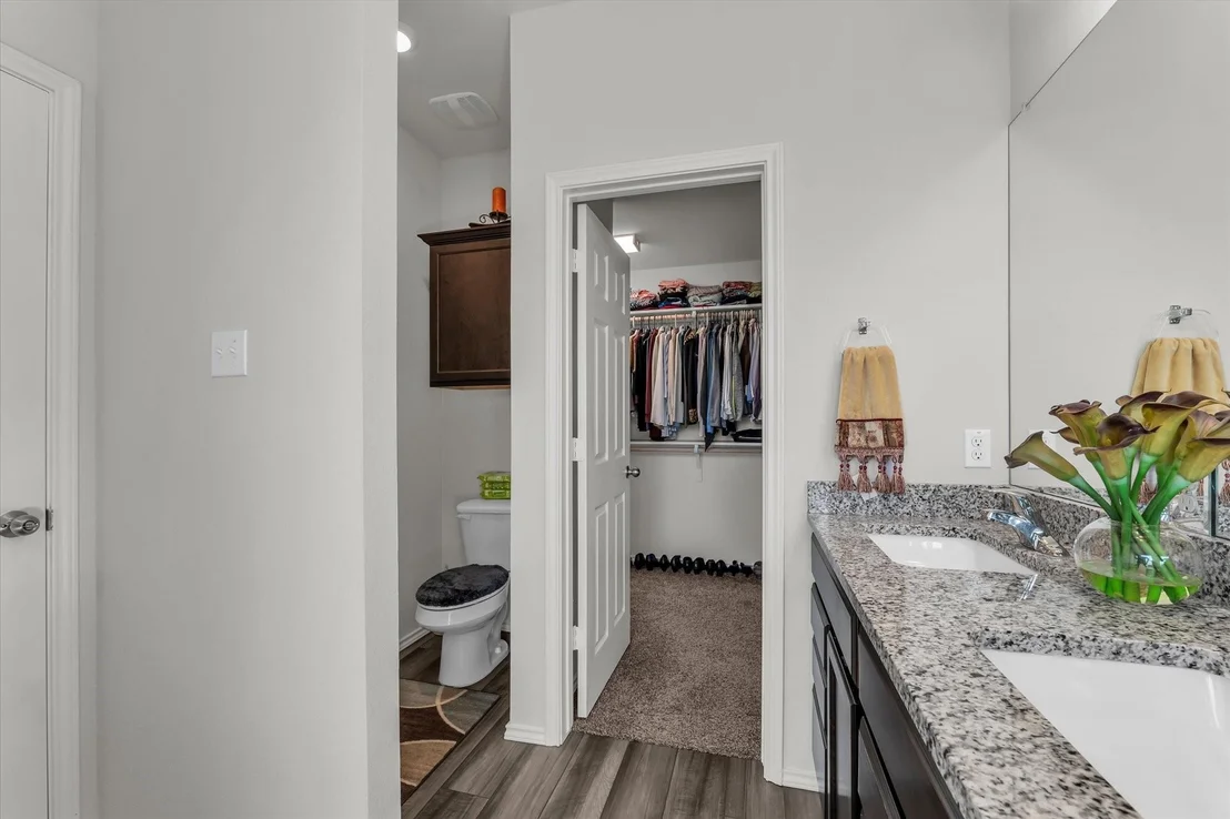 Photo of 2912 Brosnan Road