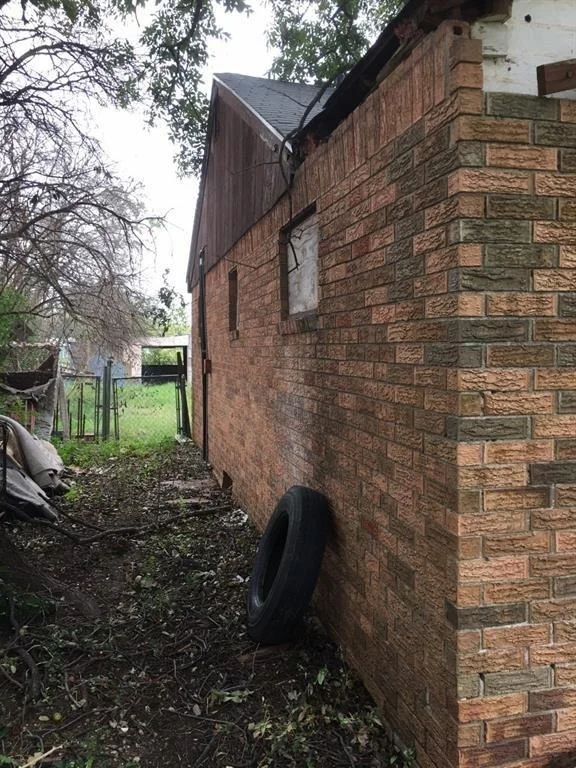 Photo of 705 W 6th Street