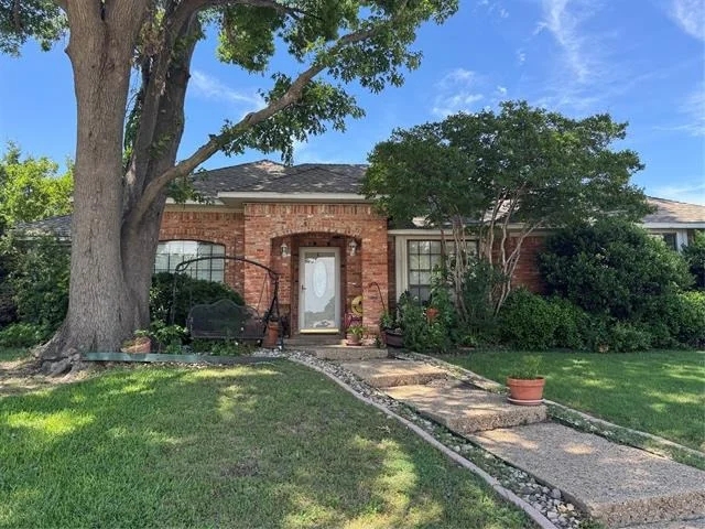 Photo of 2317 Cliffside Drive