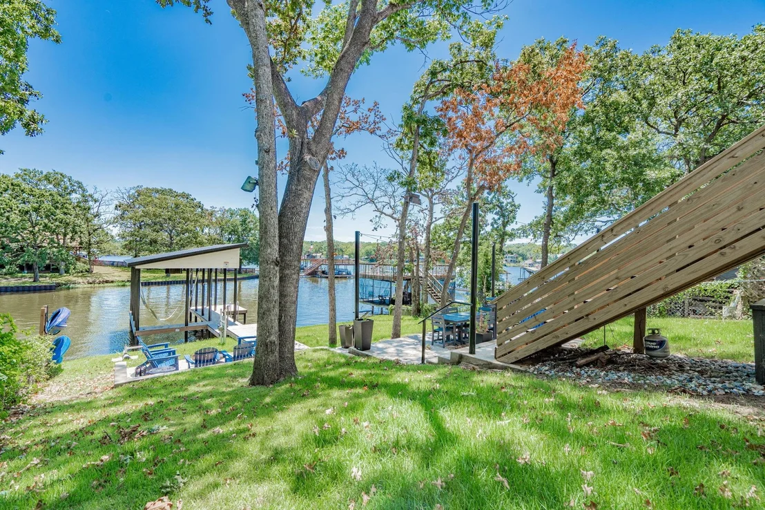 Photo of 202 Sunray Street