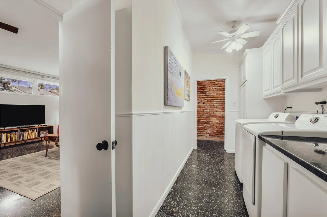 Photo of 2112 Gregory Lane