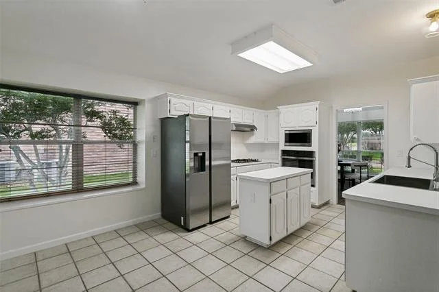 Photo of 724 Bluebonnet Drive