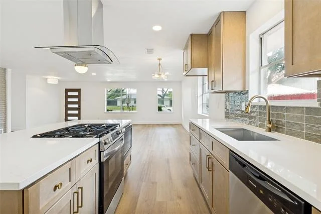 Photo of 437 Summit Drive