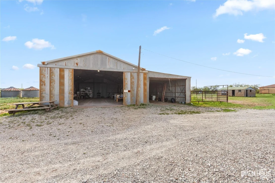 Photo of 1593 Irvin Road