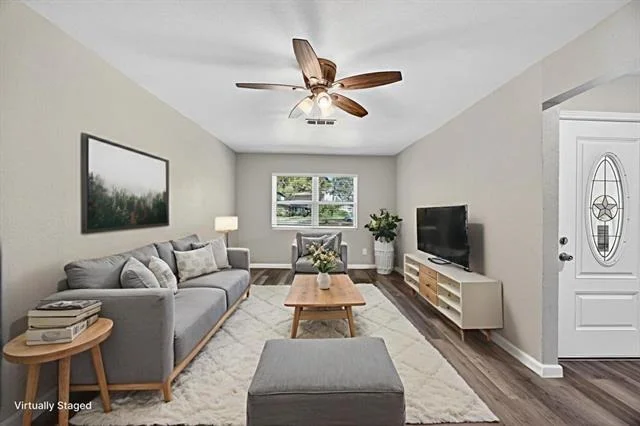 Photo of 614 Lakeside Drive Drive