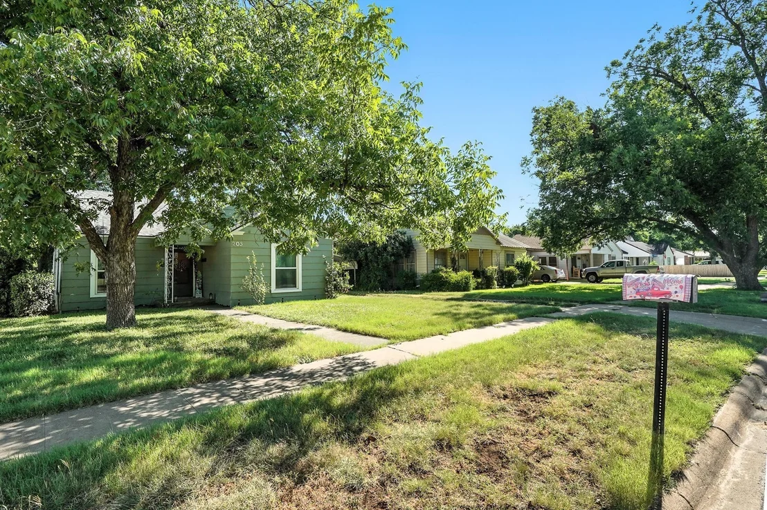 Photo of 203 Miami Street