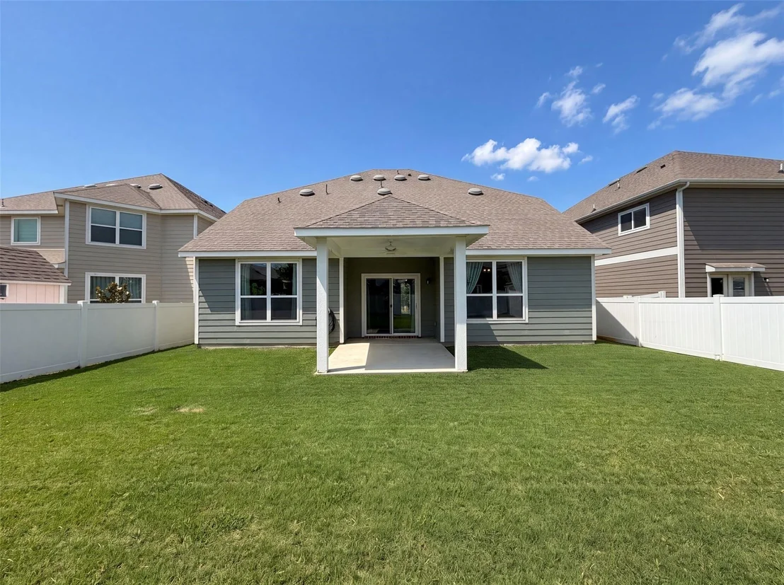 Photo of 9165 Blackstone Drive