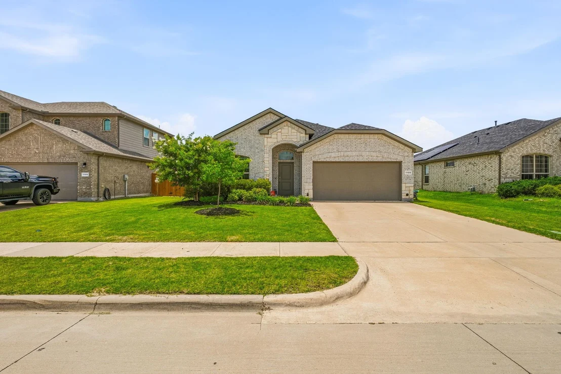 Photo of 1106 Burlingame Drive