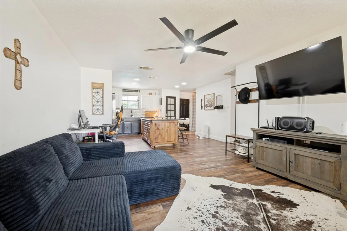 Photo of 105 N 7th Street