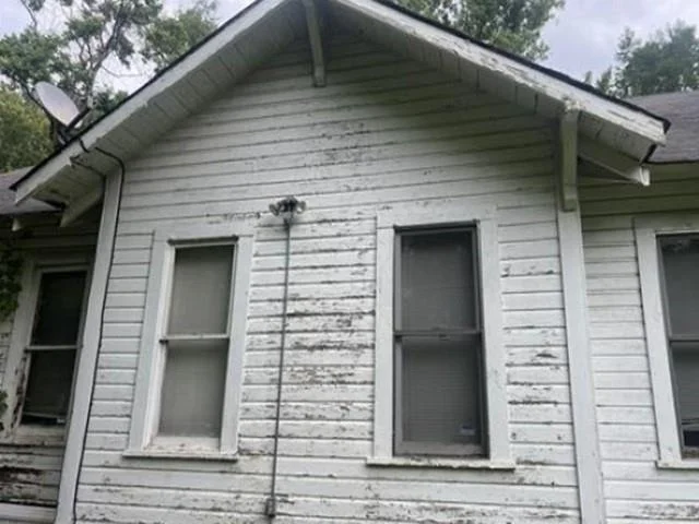 Photo of 402 E Texas Avenue