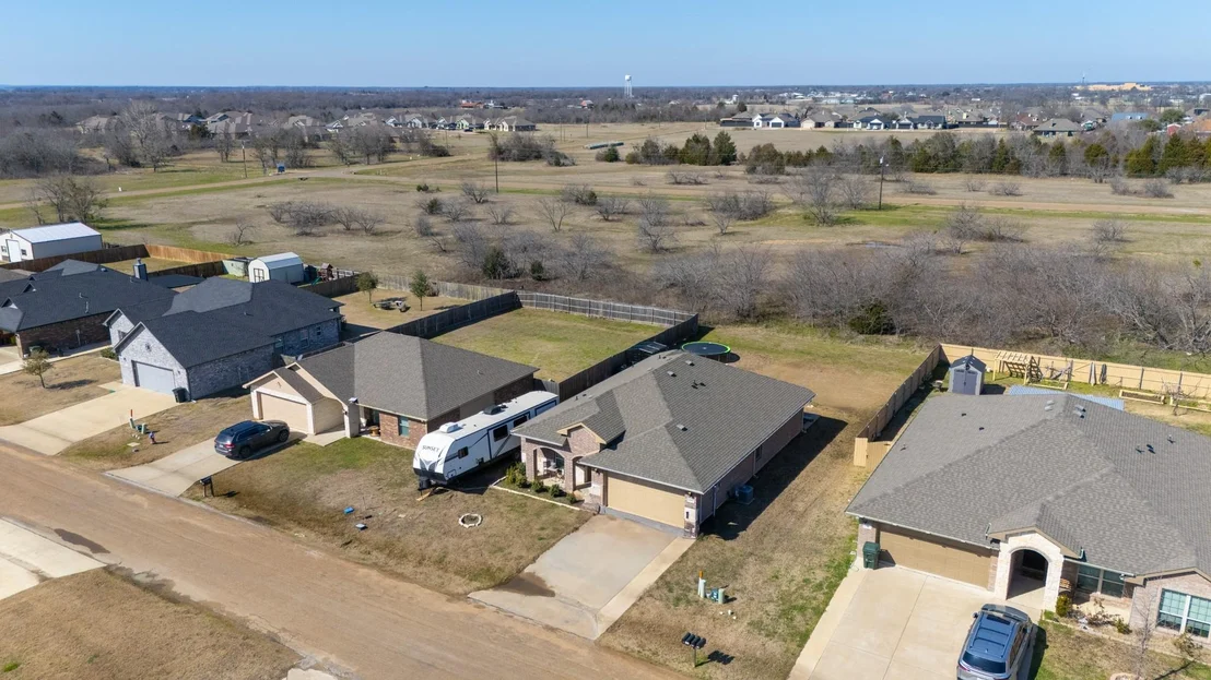 Photo of 115 Oak Springs Loop