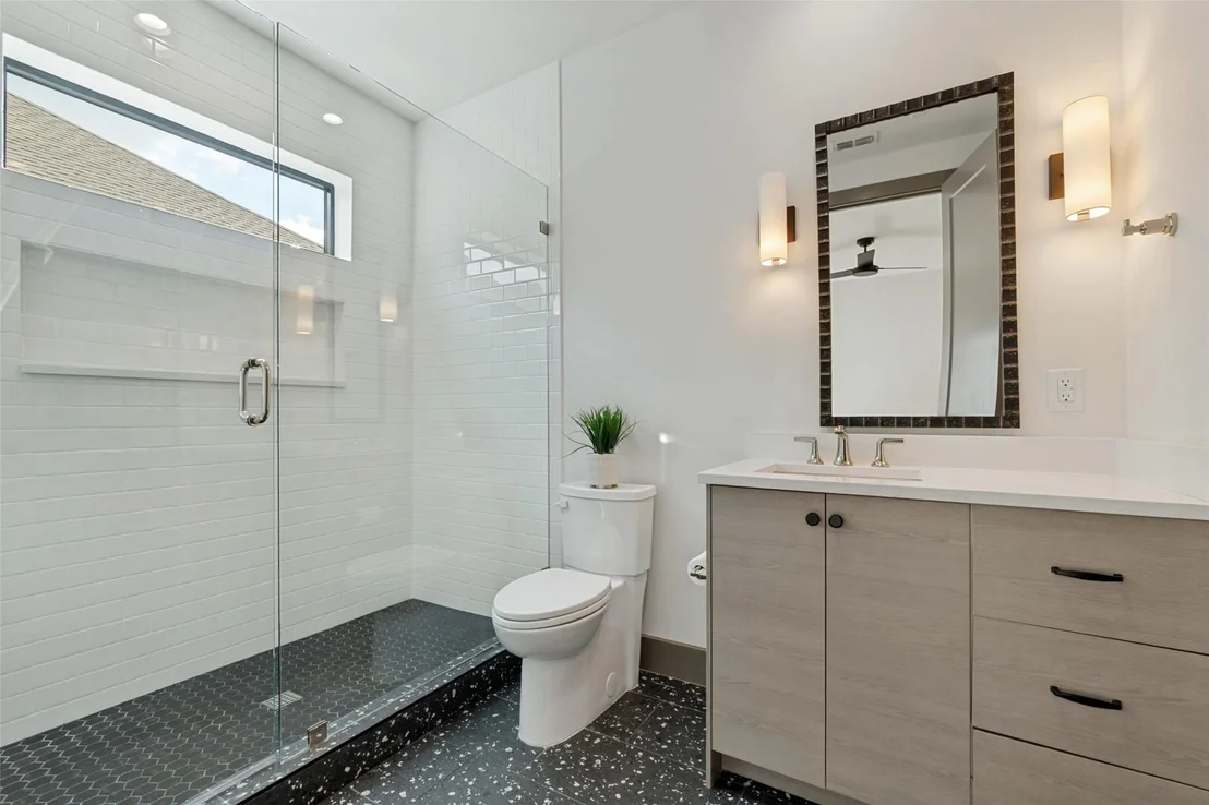 Photo of 3716 W Beverly Drive