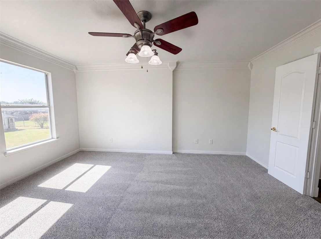 Photo of 3940 Victory Court