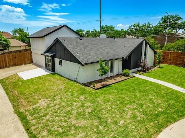 Photo of 6004 White Rose Trail