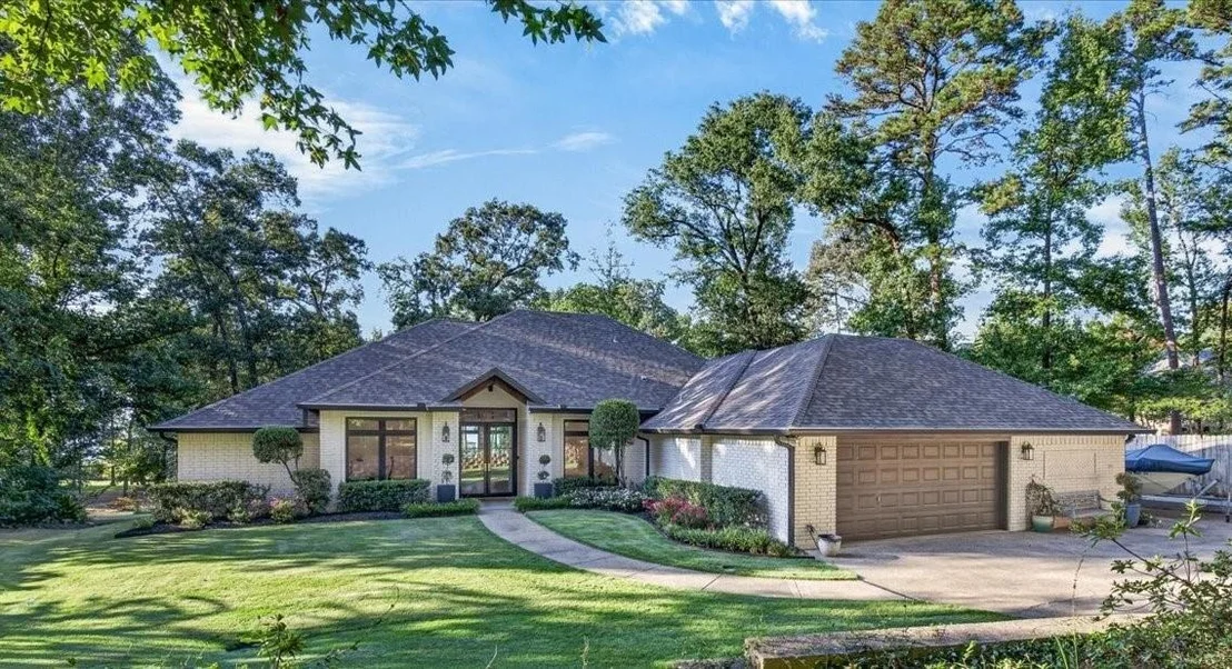 Photo of 15740 Timberhill Drive