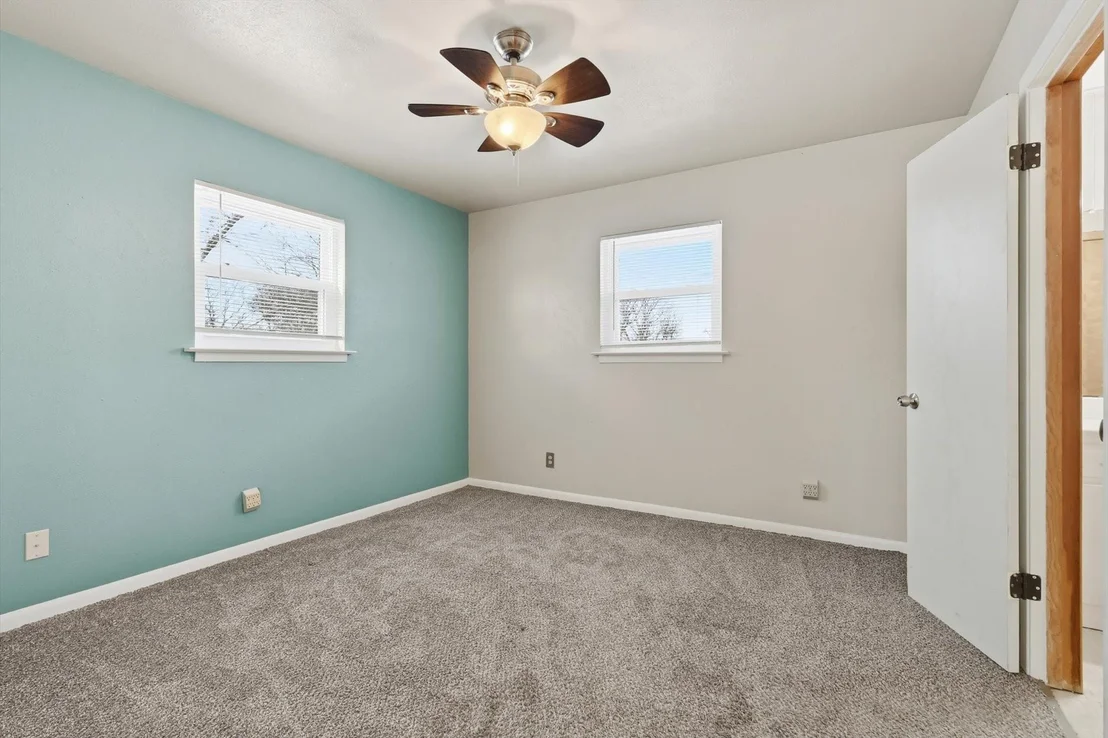 Photo of 107 N 7th Street