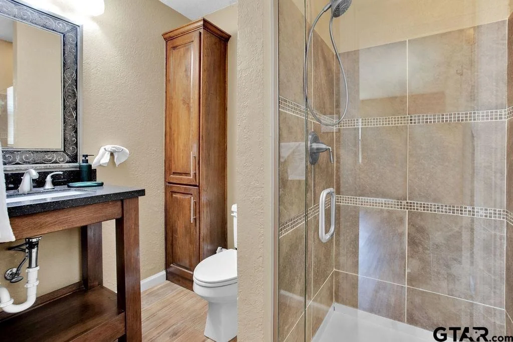 Photo of 213 Treetop Lane