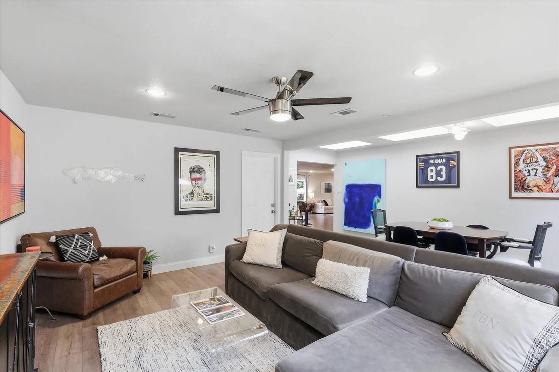 Photo of 306 W Northgate Drive