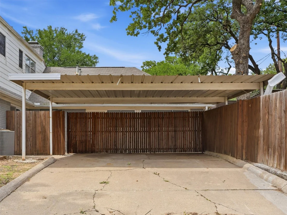Photo of 2121 Canton Drive
