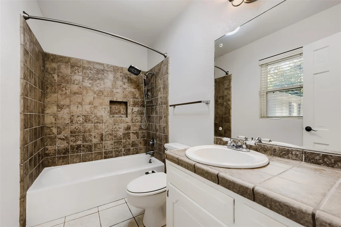 Photo of 6504 Genoa Road