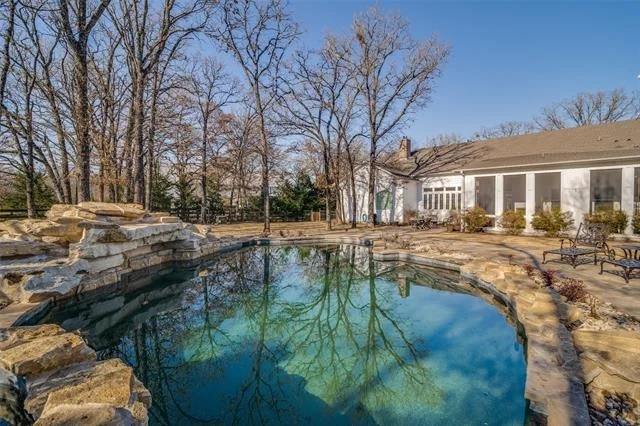 Photo of 7968 County Road 2412