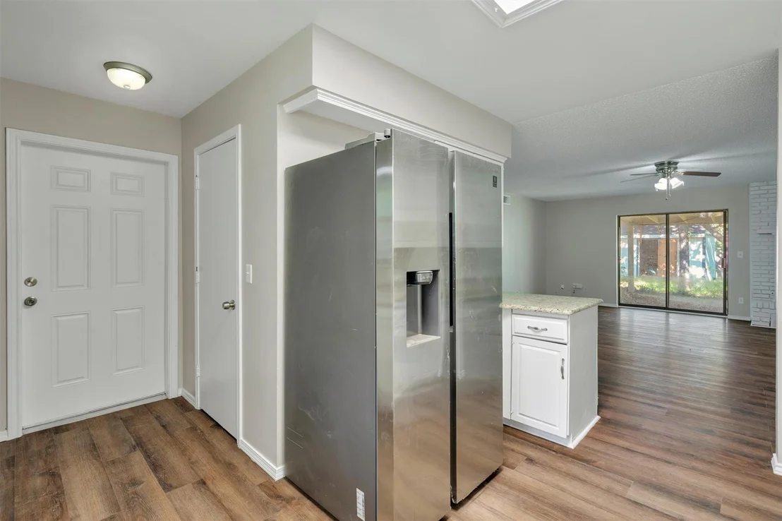 Photo of 209 Mistletoe Lane