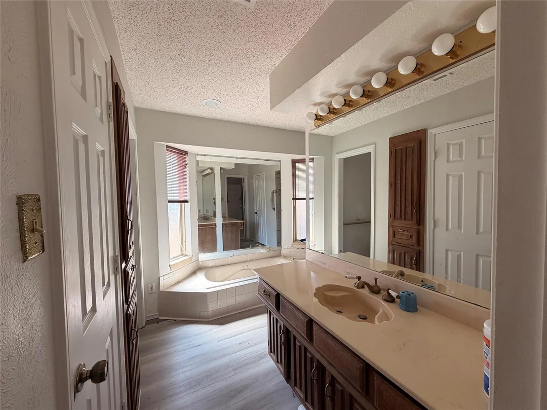 Photo of 1128 Post Oak Lane