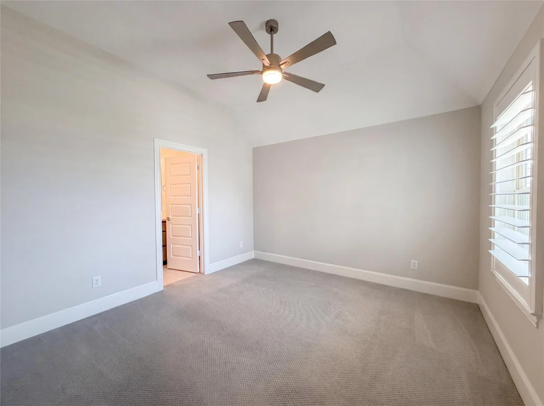 Photo of 820 Hawk Wood Lane