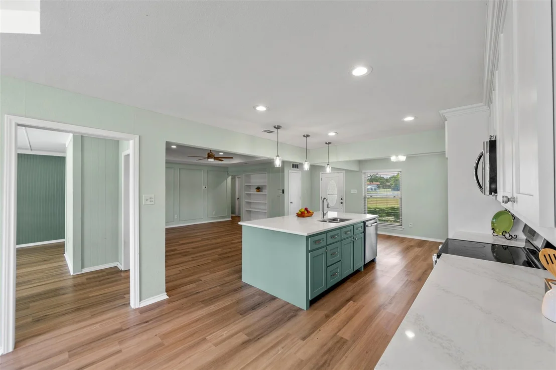 Photo of 16612 Scenic Circle