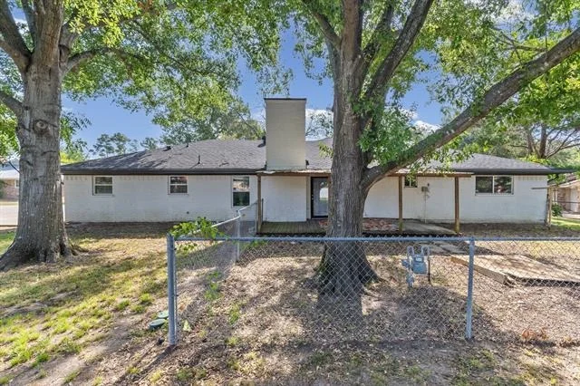 Photo of 112 Royal Lane