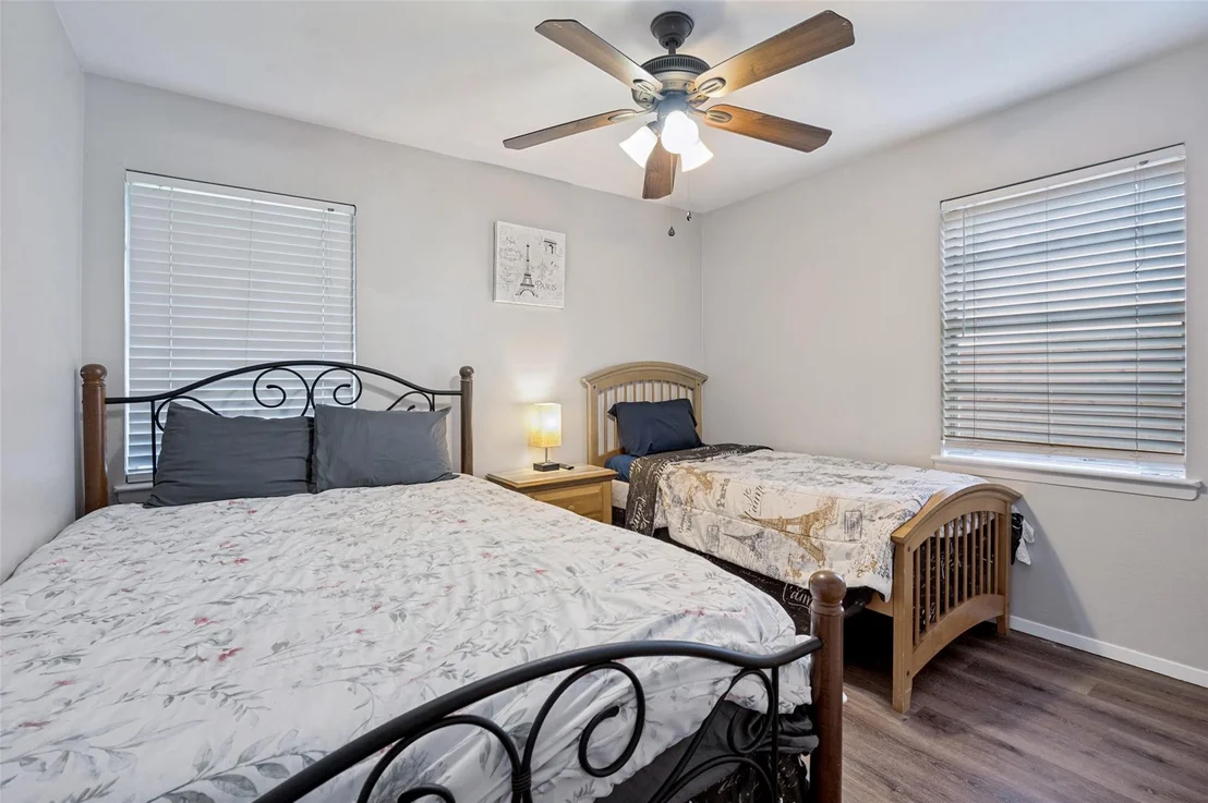 Photo of 1404 Timberlake Circle