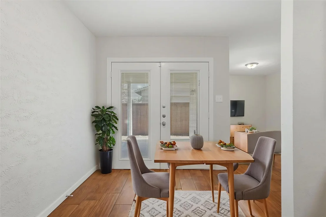 Photo of 2117 Newbury Drive