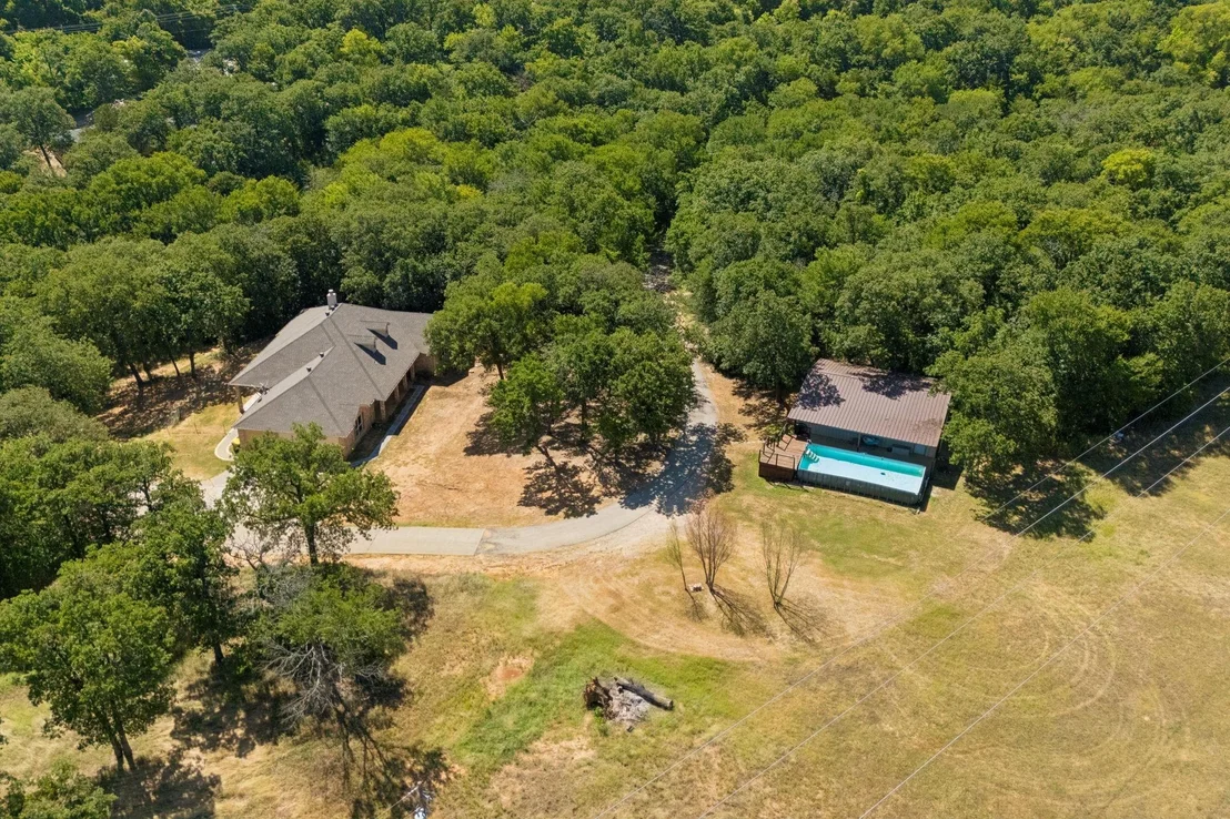 Photo of 3884 County Road 401