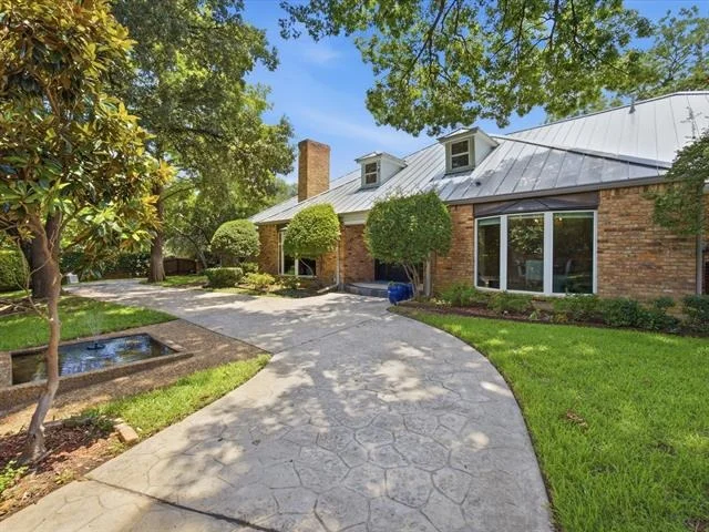 Photo of 6160 Spring Valley Road