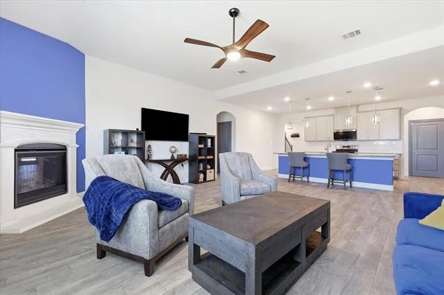 Photo of 10421 Table Bluff Street