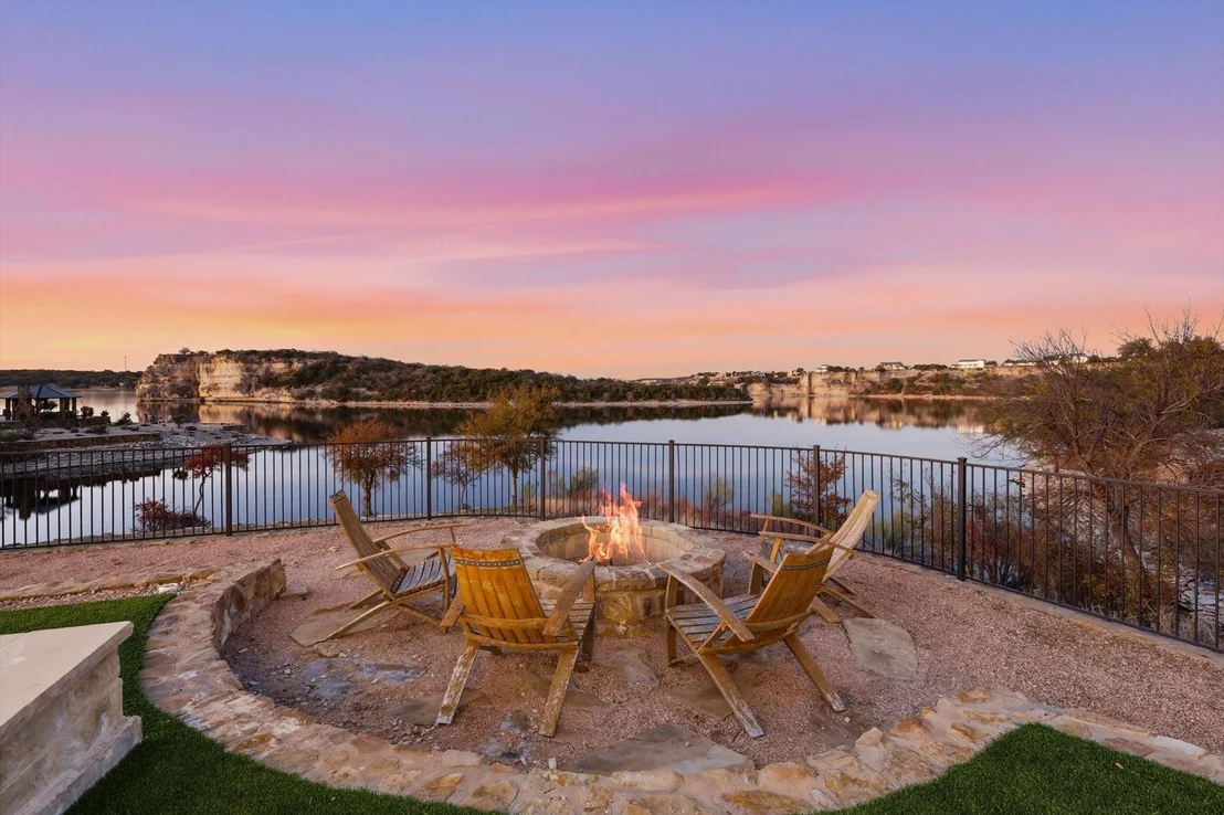 Photo of 7105 W Hells Gate Drive