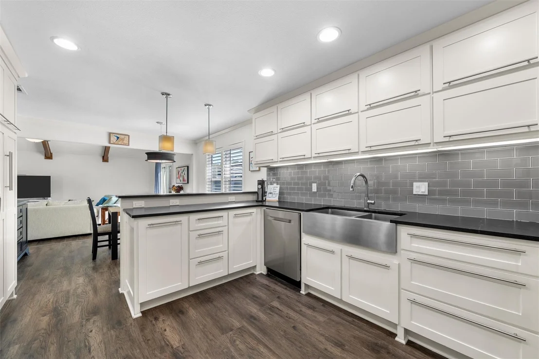 Photo of 4324 Green Point Drive