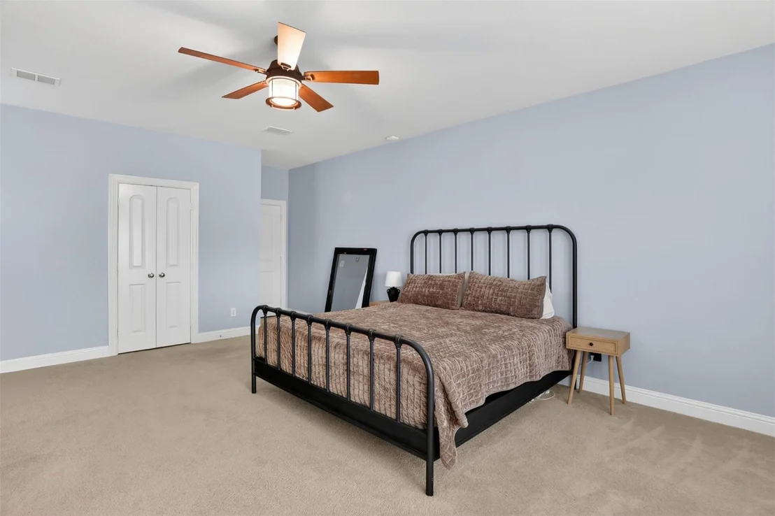 Photo of 830 Woodview Drive