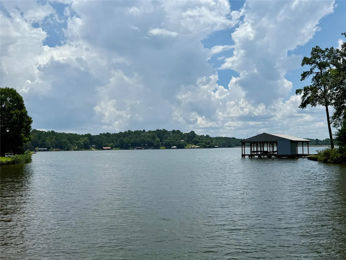 Photo of 2002 W Lake Drive