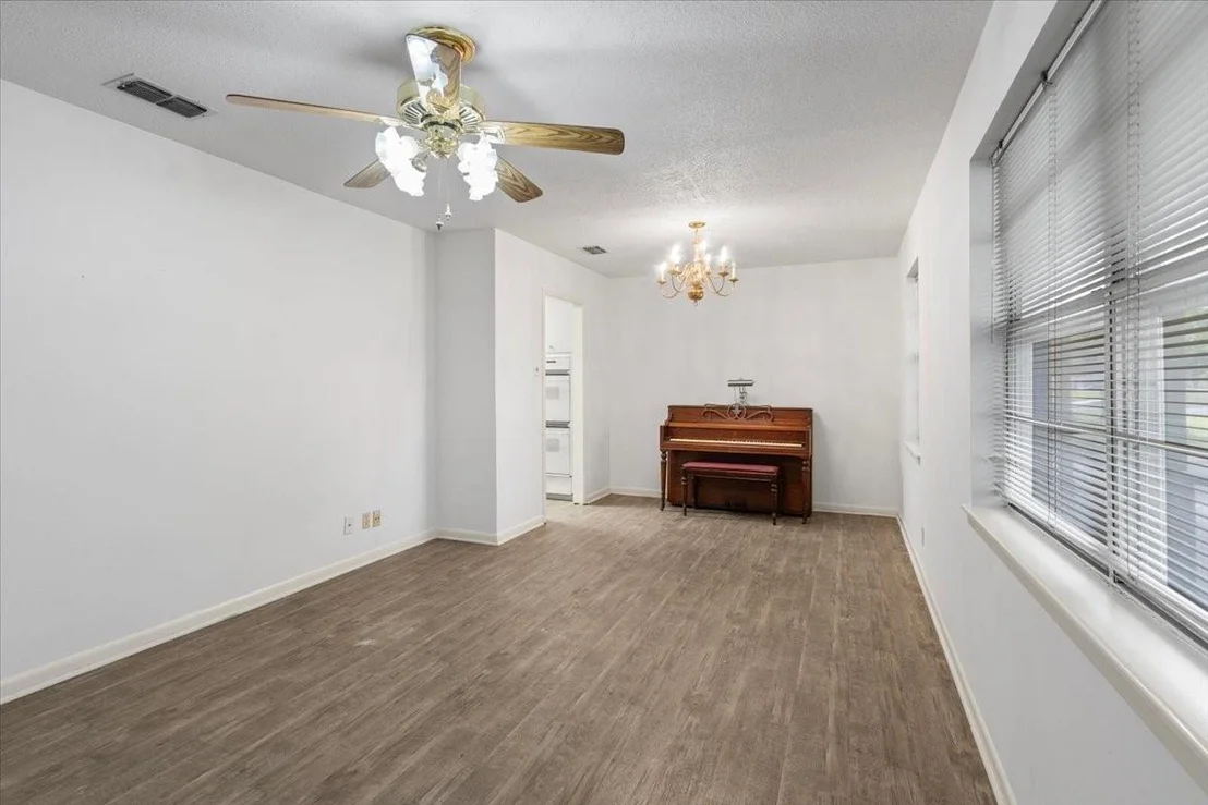 Photo of 202 Sherwood Drive