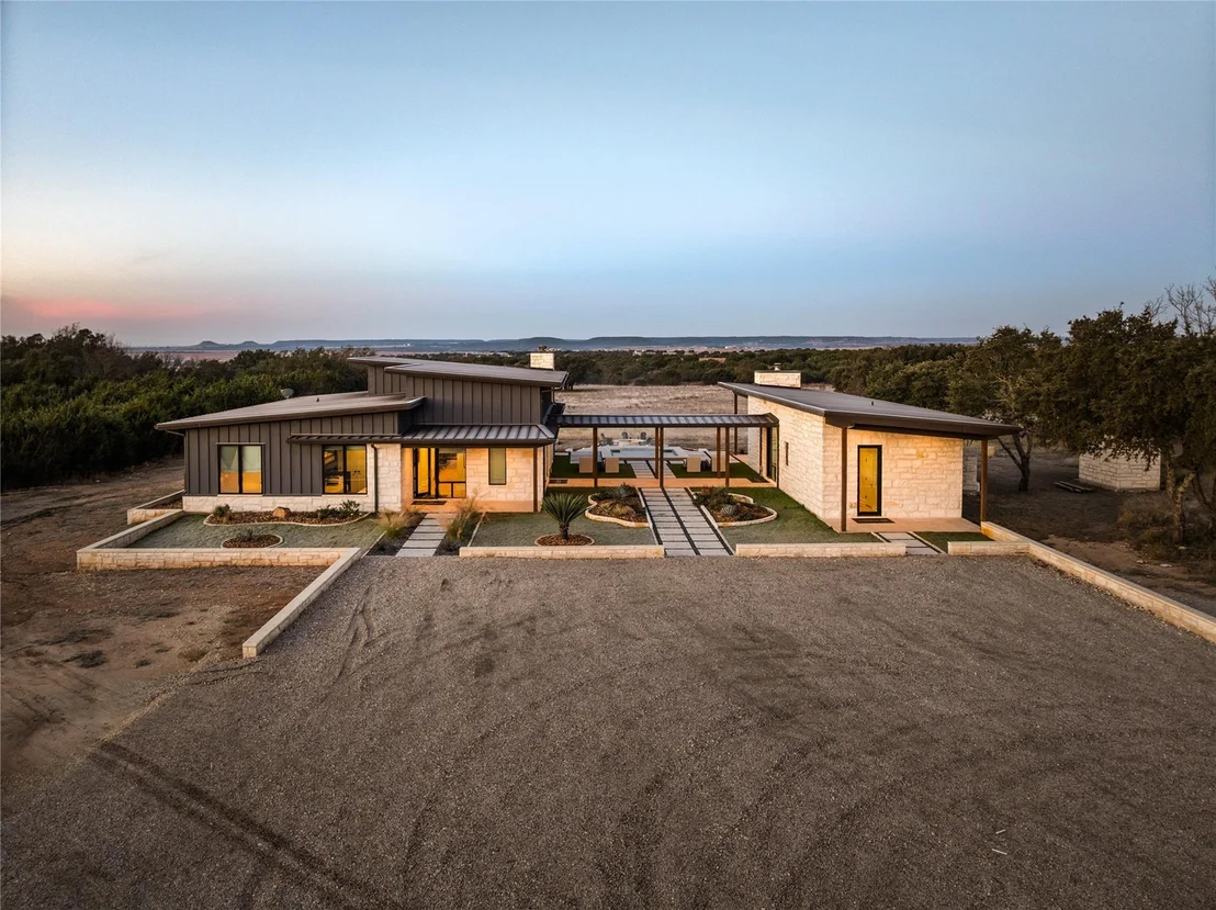 Photo of 5579 County Road 2013