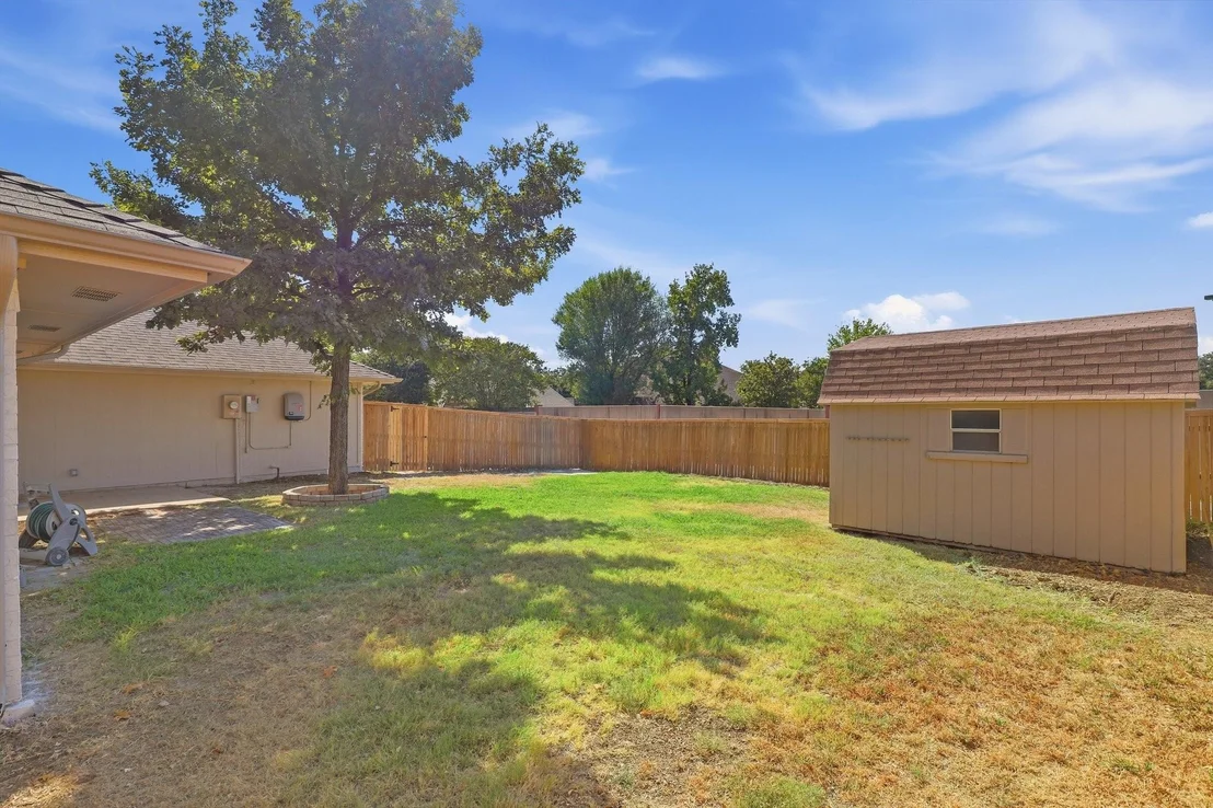 Photo of 924 Edgefield Trail
