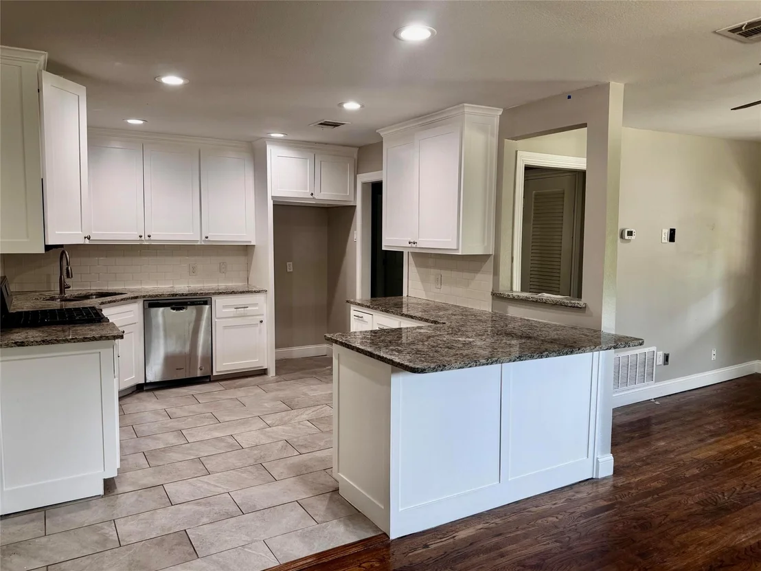 Photo of 4657 Selkirk Drive