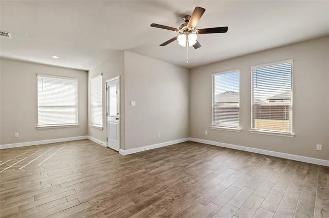 Photo of 15713 Euston Terrace