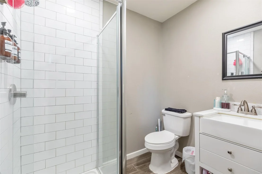 Photo of 720 GLENDALE Drive
