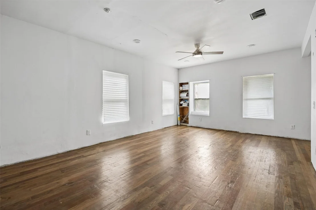 Photo of 2830 Tanner Street